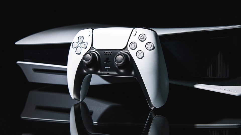 Sony PlayStation 5 заполнена пылью 